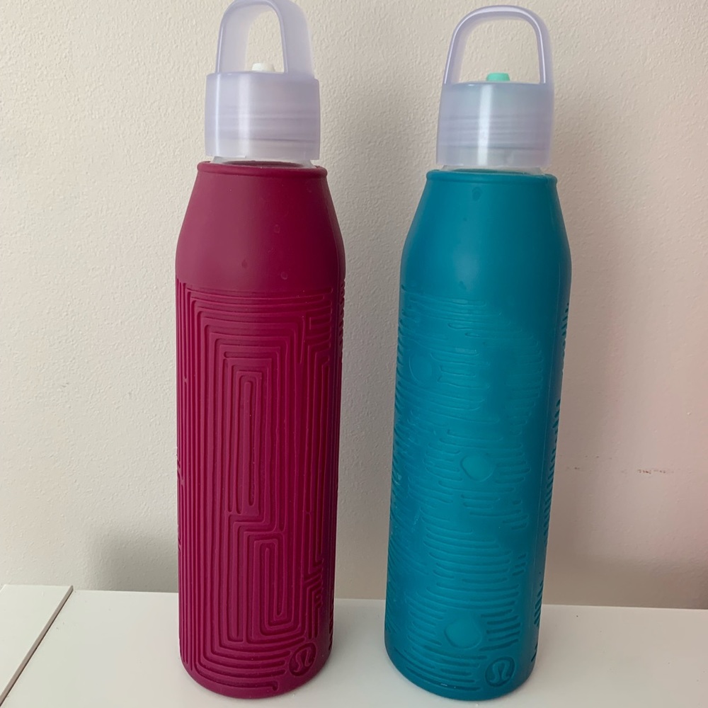 Lululemon glass and silicone bottles - Picture 1 of 4